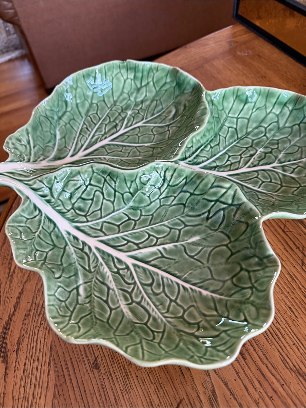 BordalloPinheiroNeverUsedRaisedCabbageLeafMajolicaPortugalHandcraftedCollectible